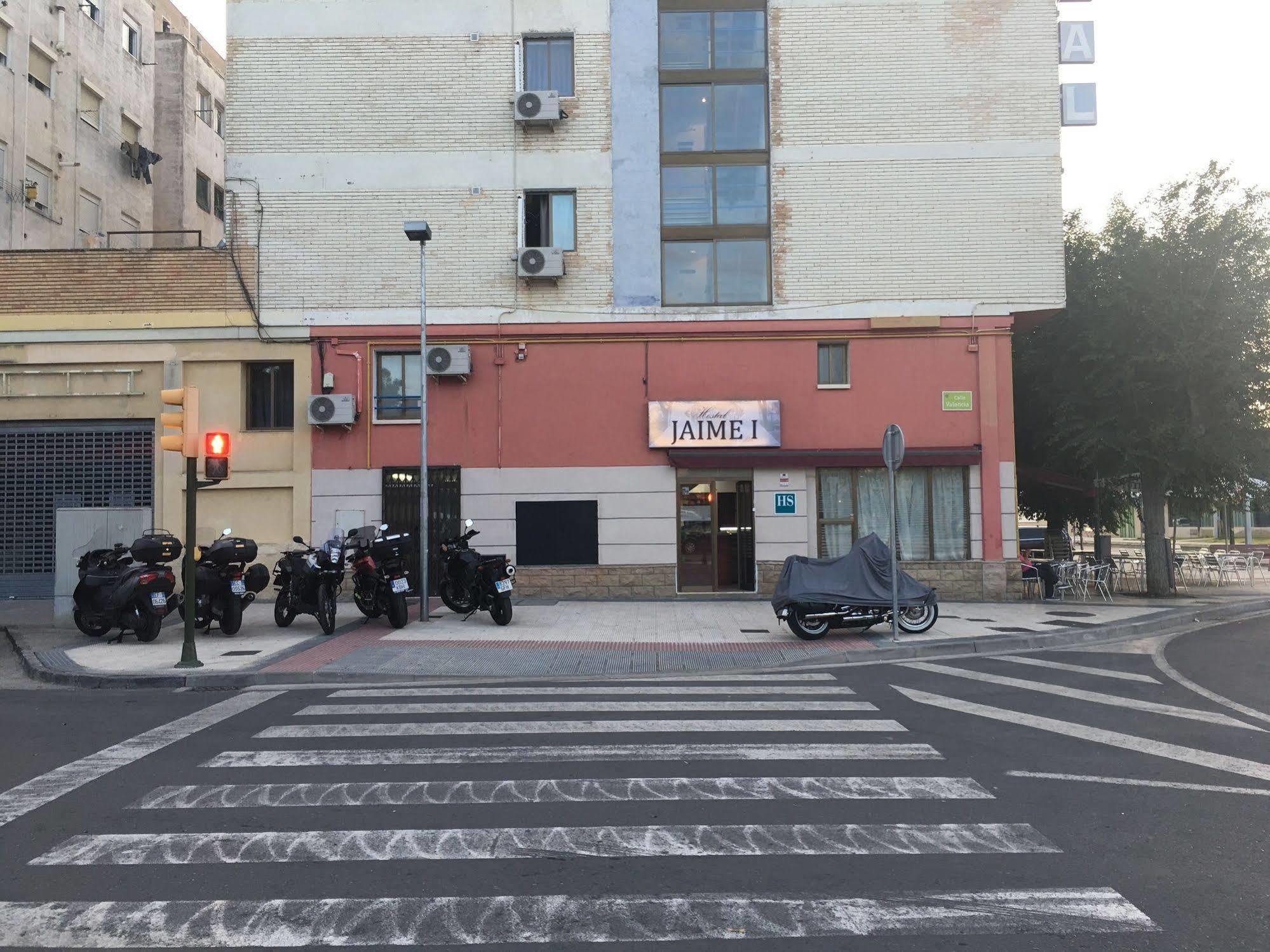 Hostal Jaime I Хуеска Екстериор снимка